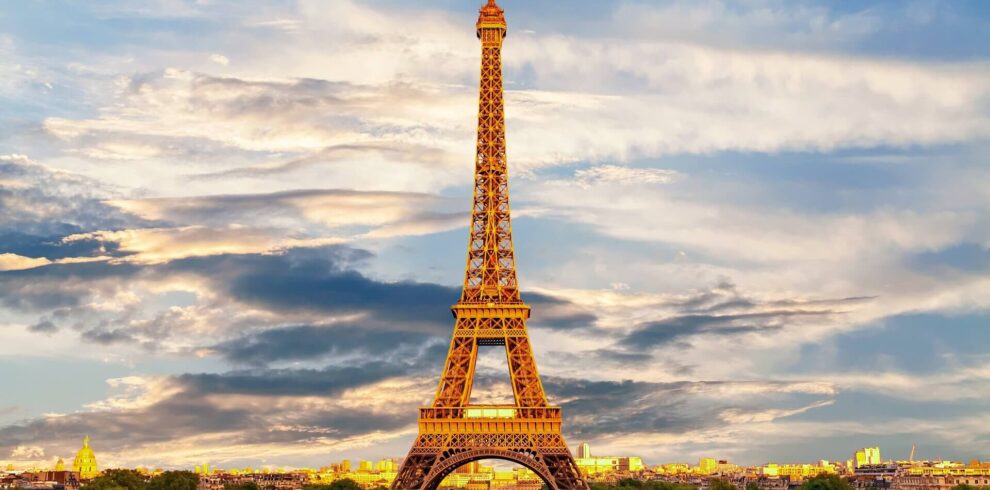 eiffel-tower-3349075_1920