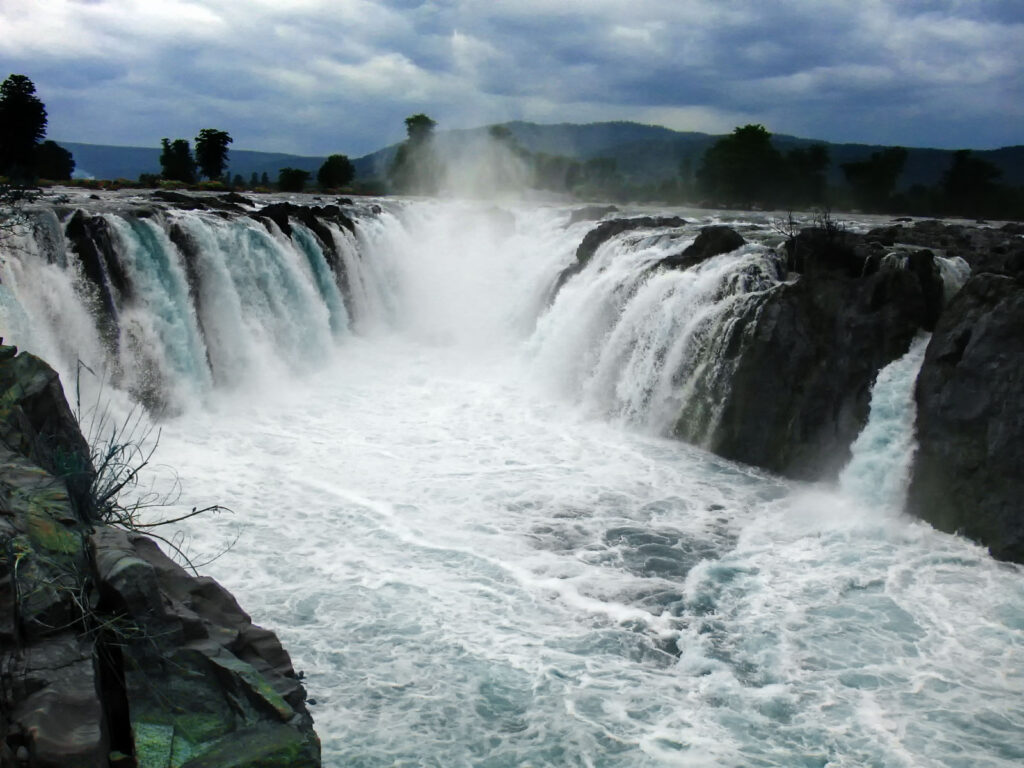 Hogenakkal Falls viewpoints